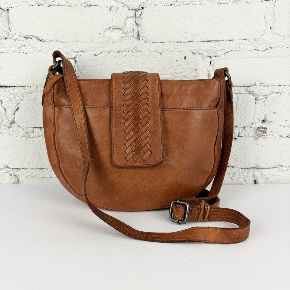 Vilenca Holland Brown Leather Woven Round Crossbody Bag Purse
